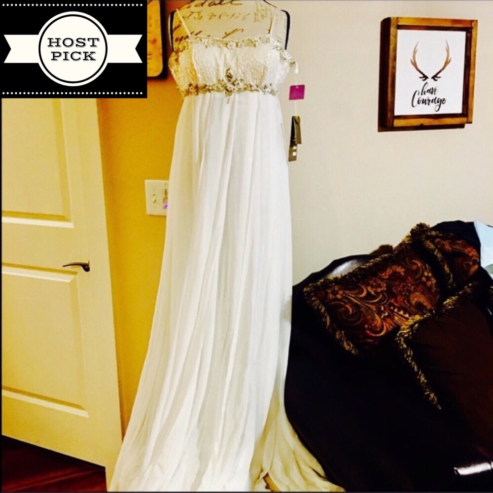 NWT Women’s XS White Sequined Wedding Dress